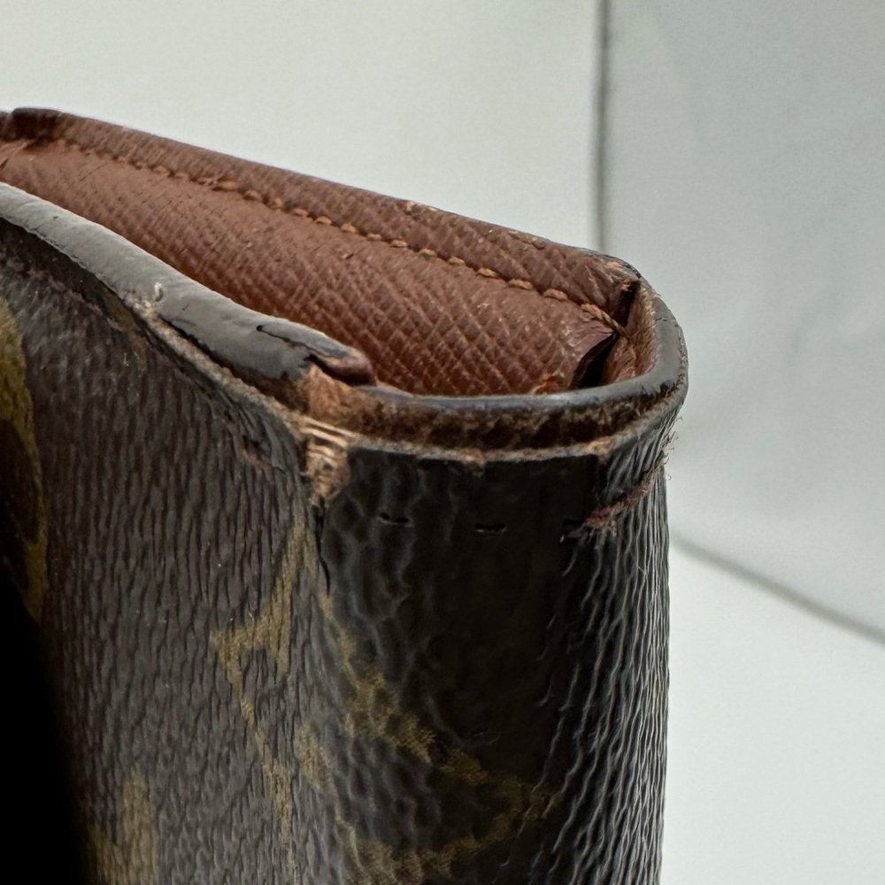 LV Monogram Snap Wallet - Picture 5 of 9
